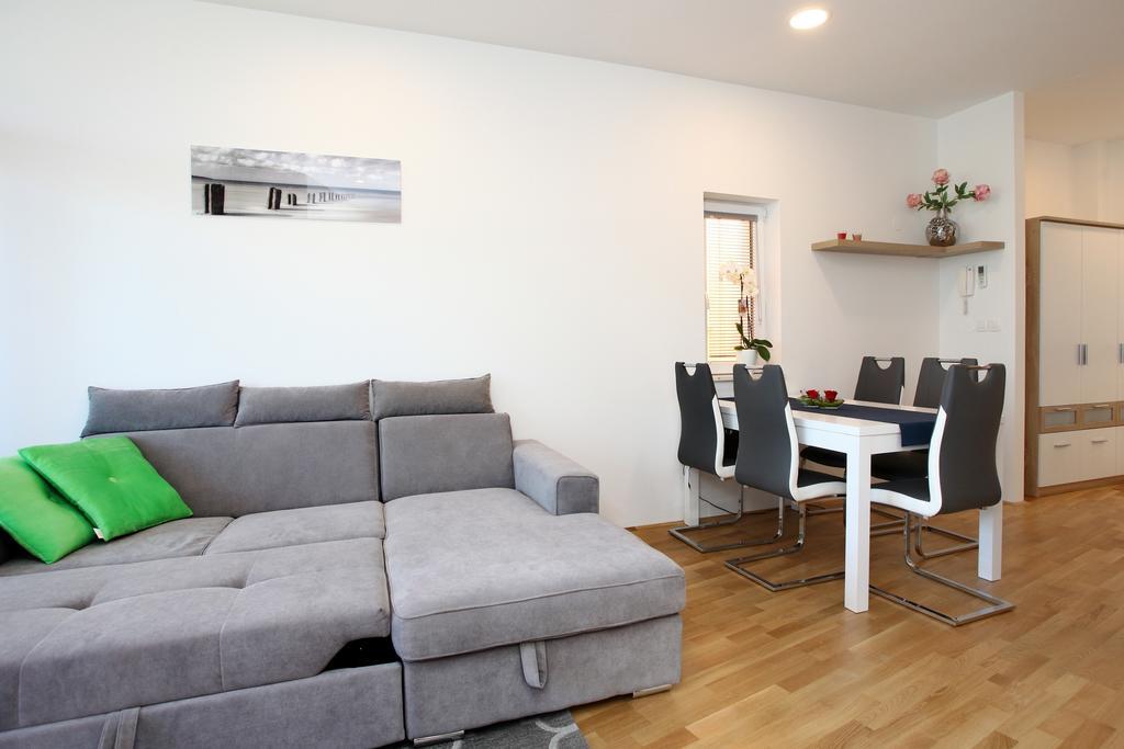 San Simon Sea View Apartment Ll Izola Exterior photo