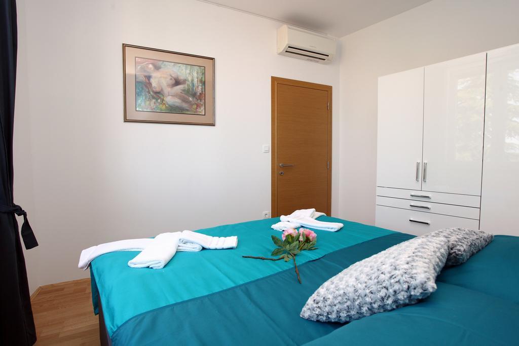 San Simon Sea View Apartment Ll Izola Exterior photo