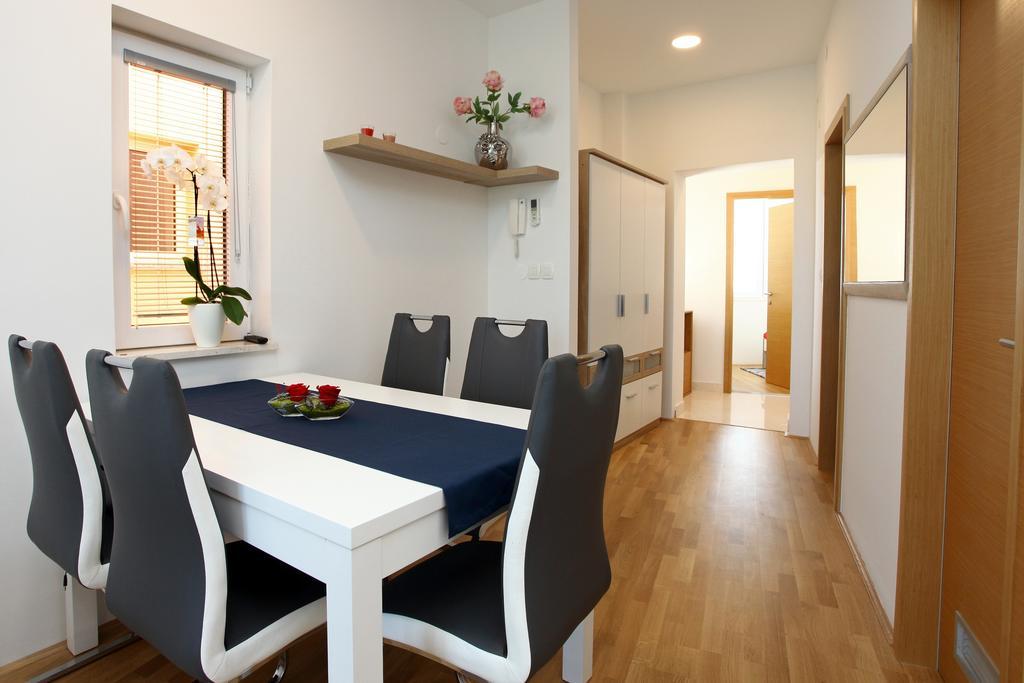San Simon Sea View Apartment Ll Izola Exterior photo